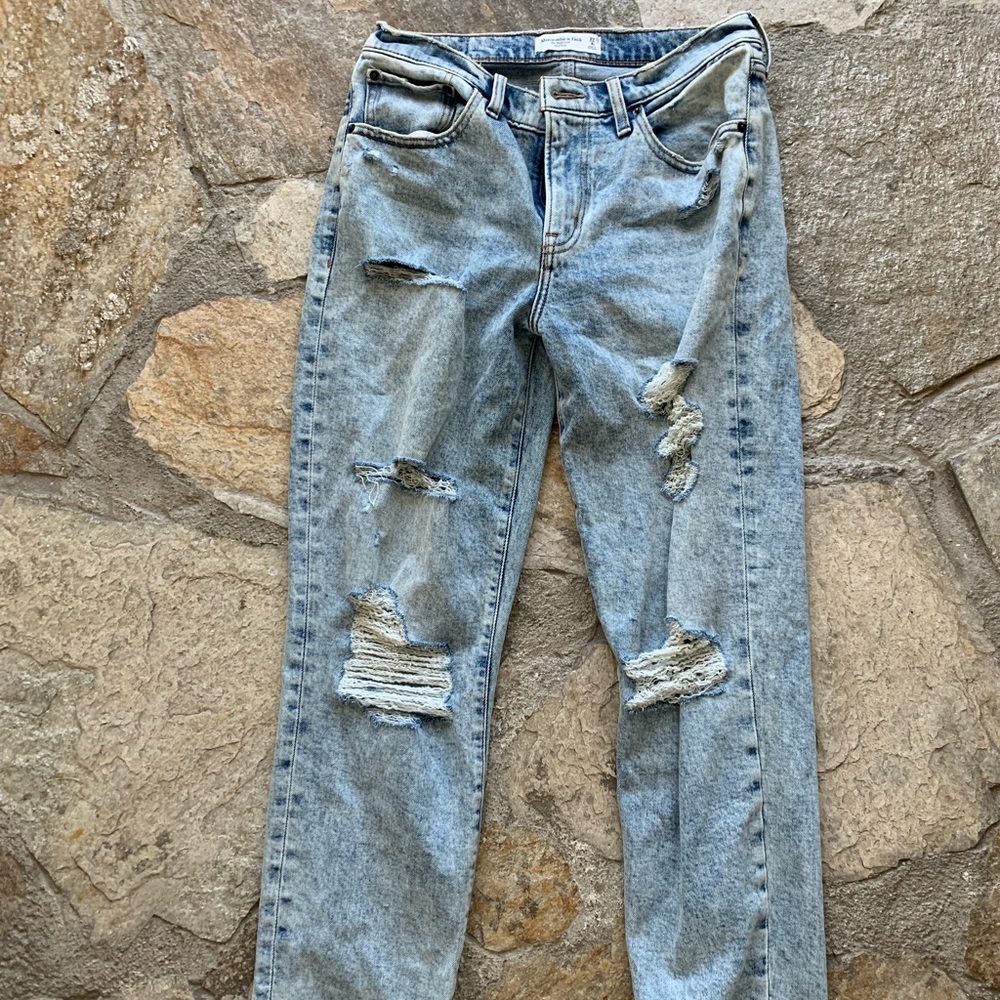 Abercrombie mid rise ripped jeans 27